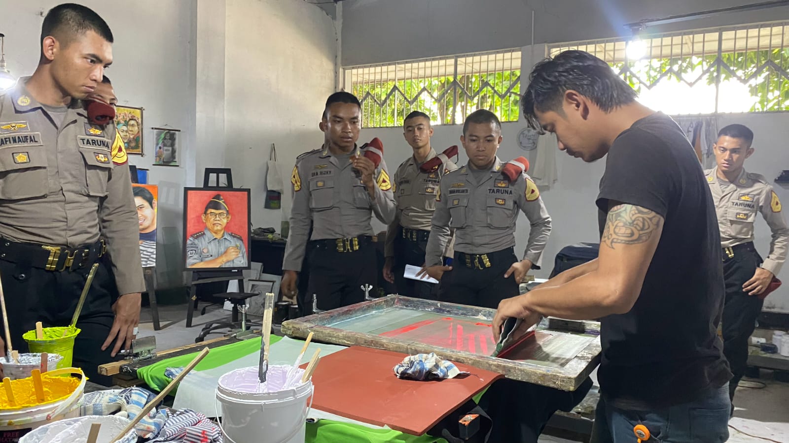 Taruna Akpol Orientasi Lapangan di Lapas Semarang.