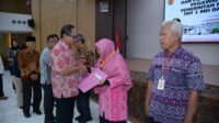 Wakil Walikota Semarang Iswar Aminuddin hadiri pelepasan pensiun PNS. Mei 2025 Ada Ratusan PNS Pemkot Semarang Pensiun.