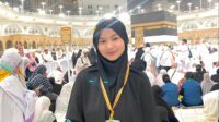 Levina Istiazah jadi yang paling muda di antara jemaah haji Indonesia lainnya