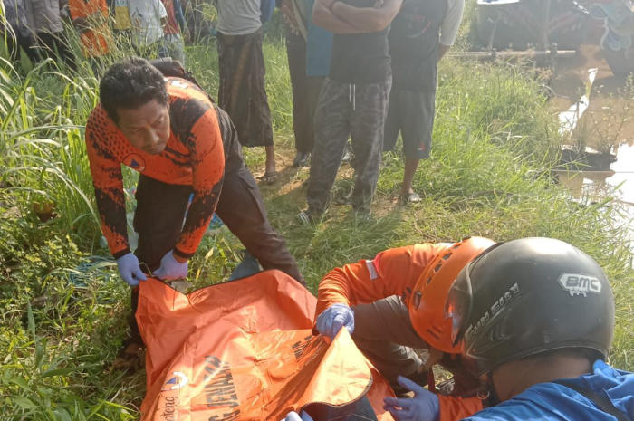 Basarnas mengevakuasi remaja asal Batang yang tenggelam di Sungai Belo