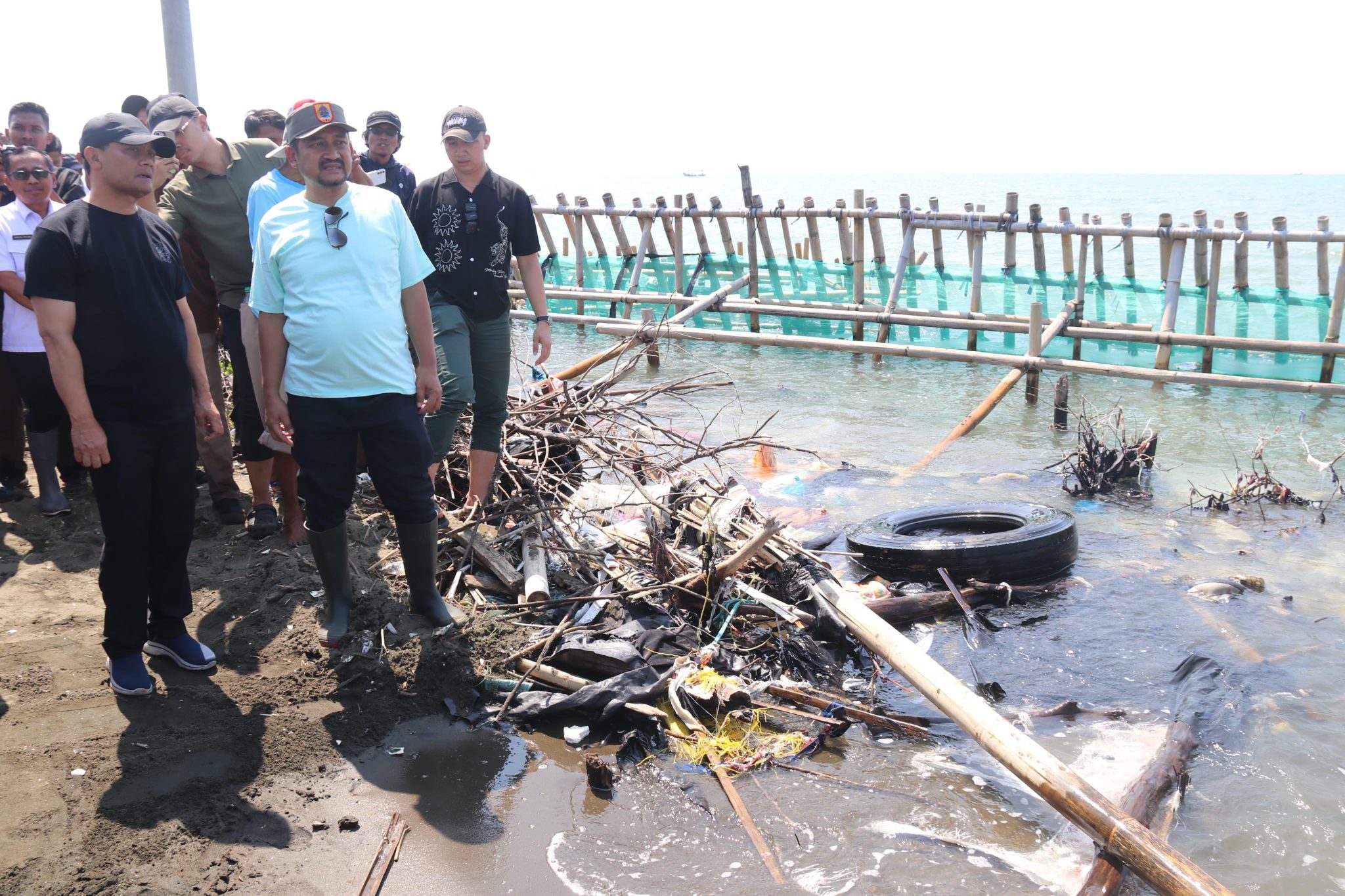 Abrasi 50 meter gerus Pantai Kramatsari Pemalang sejak 2019