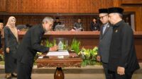 Sekda Jateng Sumarno rapat paripurna di DPRD Jateng Sekda Jateng Sumarno rapat paripurna di DPRD Jateng