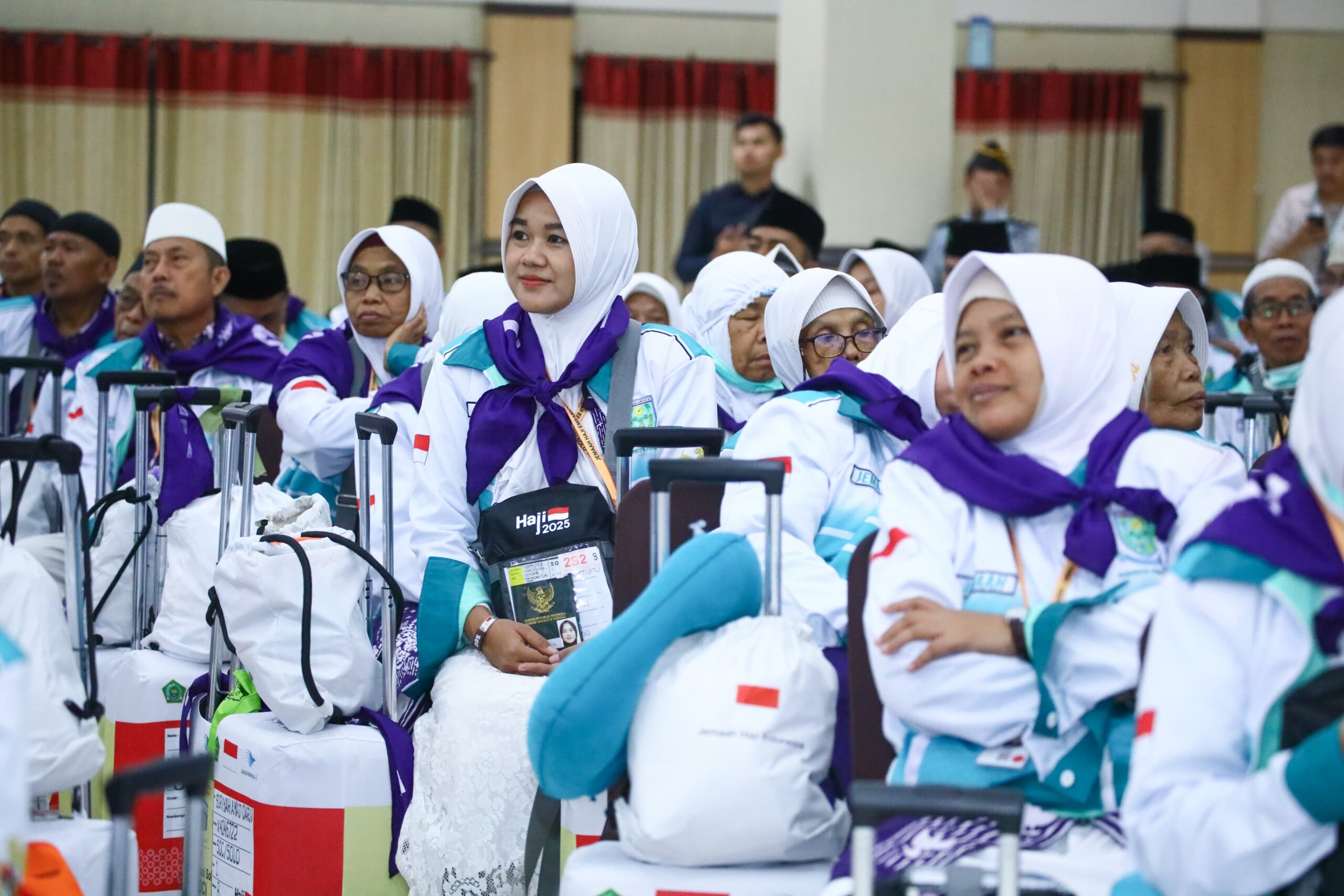 Jemaah haji kloter 1 embarkasi Solo asal Purbalingga.