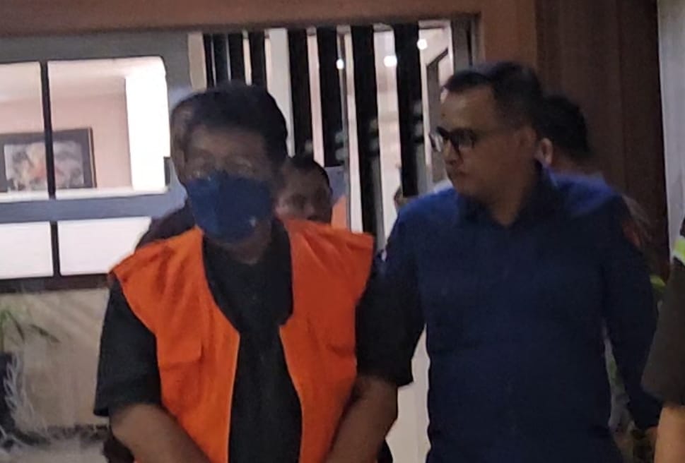 Tim Penidik Pidus Kejati Jateng Tahan tersangka Eks Dirut PT Pagilaran