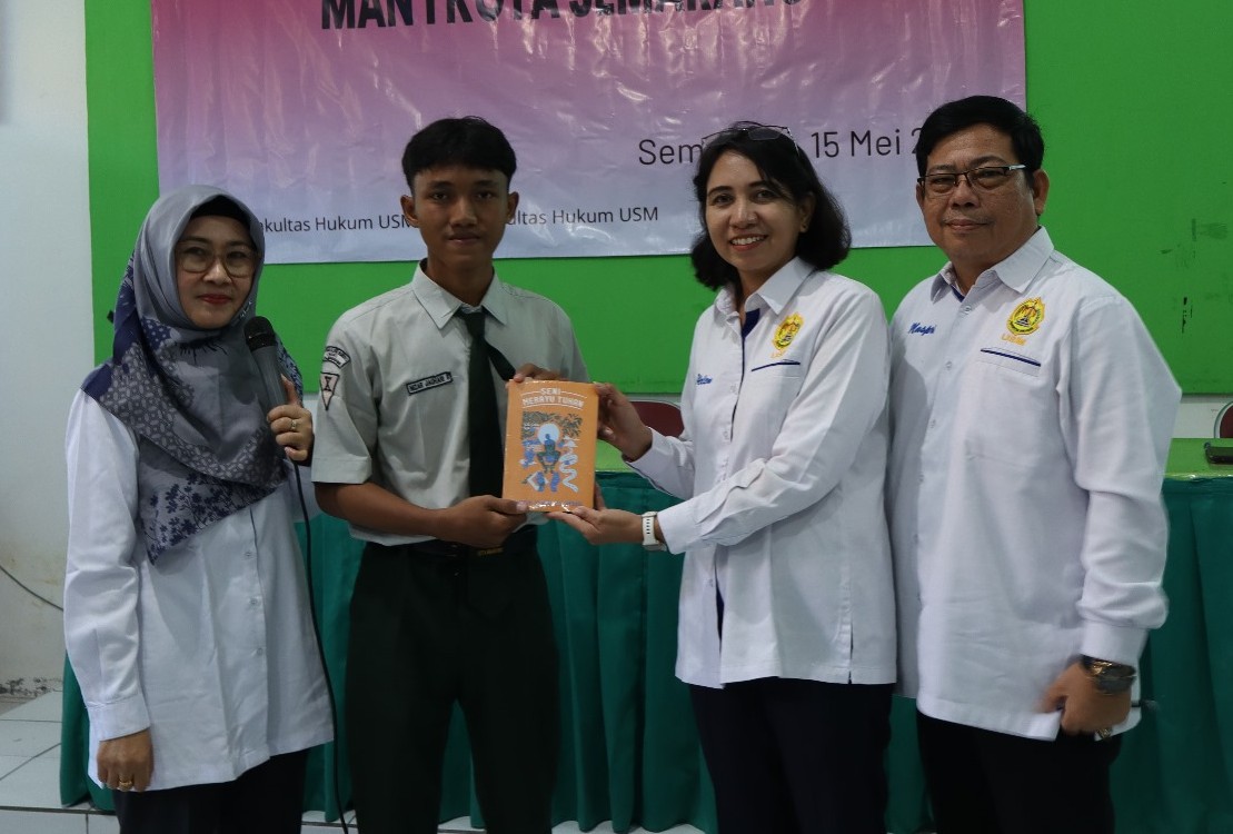 Peningkatan Pemahaman Hukum di MAN 1 Semarang Bersama FH USM