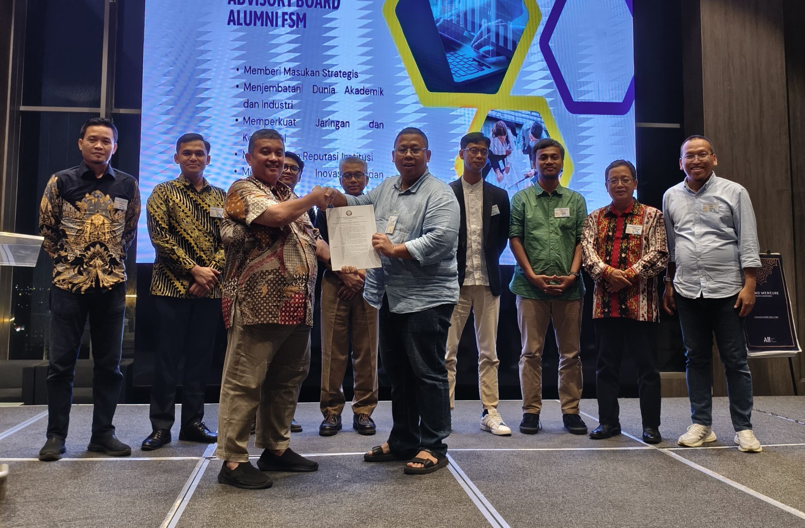 Fakultas Sains dan Matematika (FSM) Universitas Diponegoro (UNDIP) mengadakan Konsolidasi Alumni di Hotel Grand Mercure Kemayoran, Jakarta, pada Sabtu, 17 Mei 2025. Fakultas Sains dan Matematika (FSM) Universitas Diponegoro (UNDIP) mengadakan Konsolidasi Alumni di Hotel Grand Mercure Kemayoran, Jakarta, pada Sabtu, 17 Mei 2025.