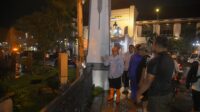 Agustina Wilujeng turun lapangan usai hujan deras terjadi di Kota Semarang Agustina Wilujeng turun lapangan usai hujan deras terjadi di Kota Semarang