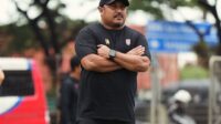 Pelatih Malut United, Imran Nahumarury Pelatih Malut United, Imran Nahumarury yang juga pernah jadi nahkoda PSI Semarang
