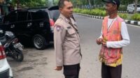 Petugas parkir diminta profesional Petugas parkir diminta profesional