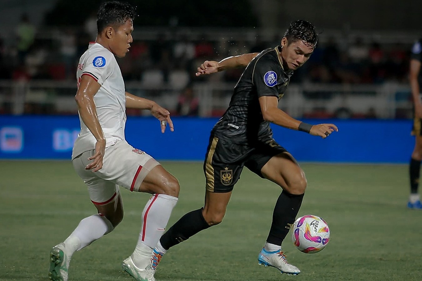 Malut United vs PSIS (instagram @psisfcofficial)