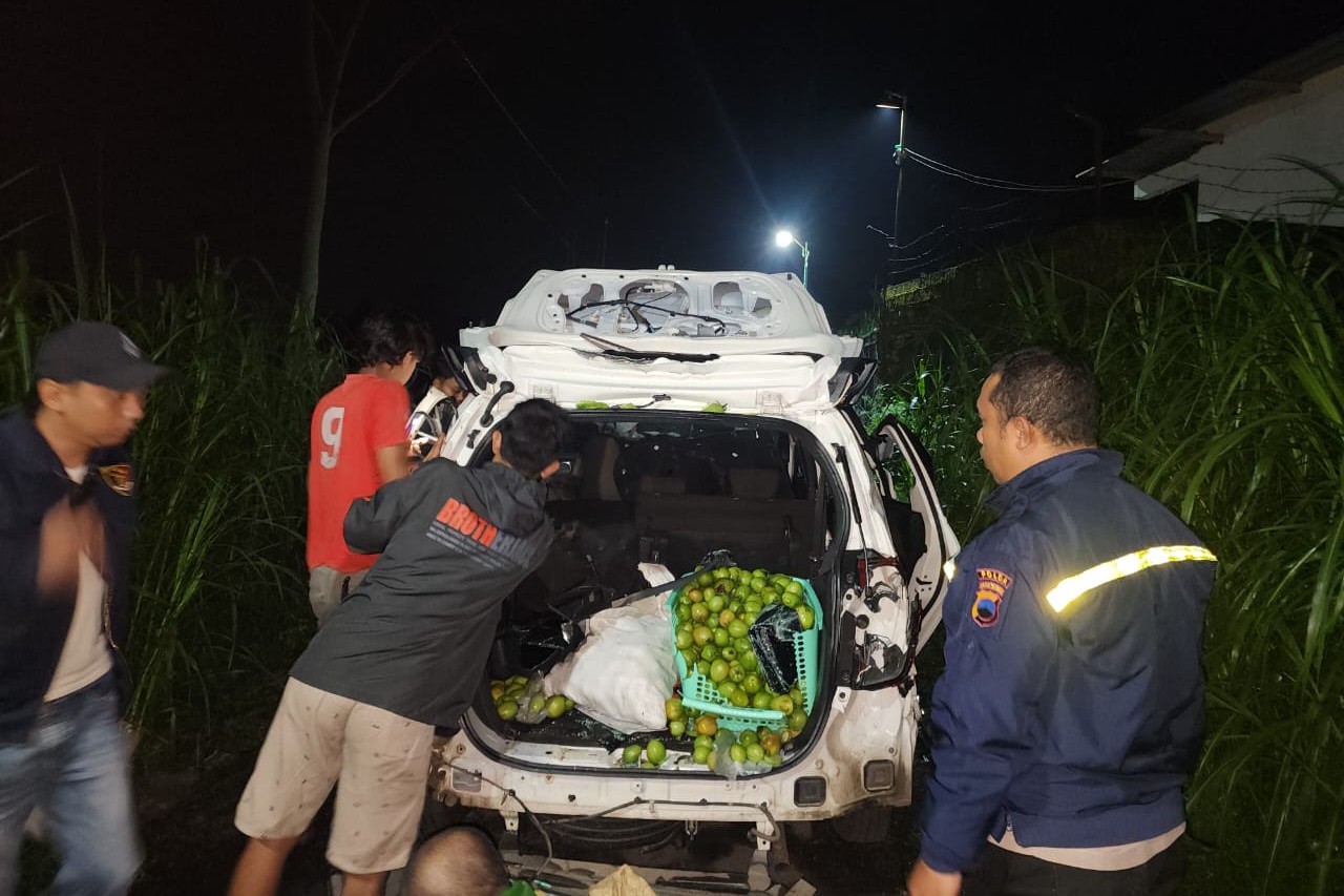 Mobil yang digunakan untuk mencuri tomat (Polres Semarang)