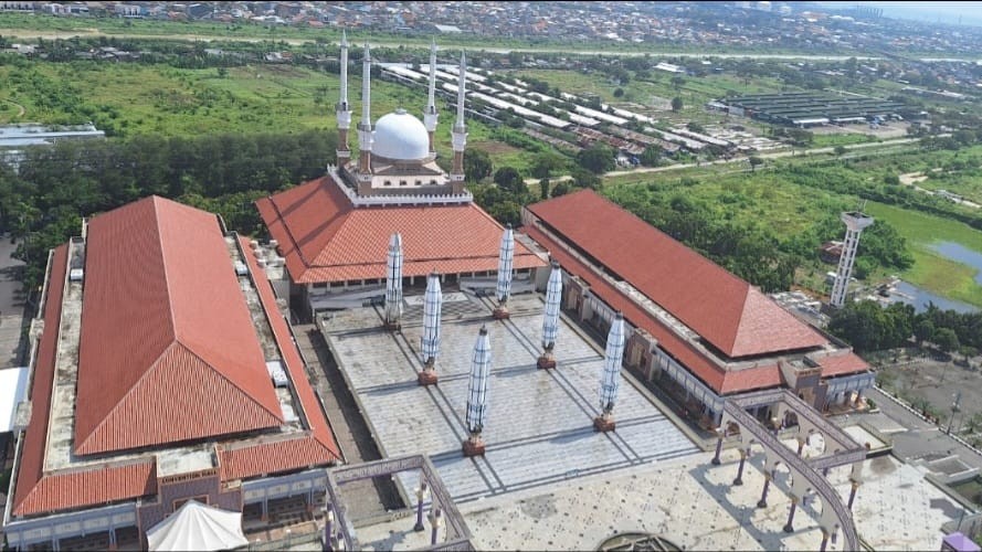 Masjid Agung Jawa Tengah (MAJT)