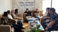 Ketua DRPD Kota Salatiga meninjau proses Seleksi Penerimaan Murid Baru di Kantor Dinas Pendidikan Kota Salatiga Ketua DRPD Kota Salatiga meninjau proses Seleksi Penerimaan Murid Baru di Kantor Dinas Pendidikan Kota Salatiga