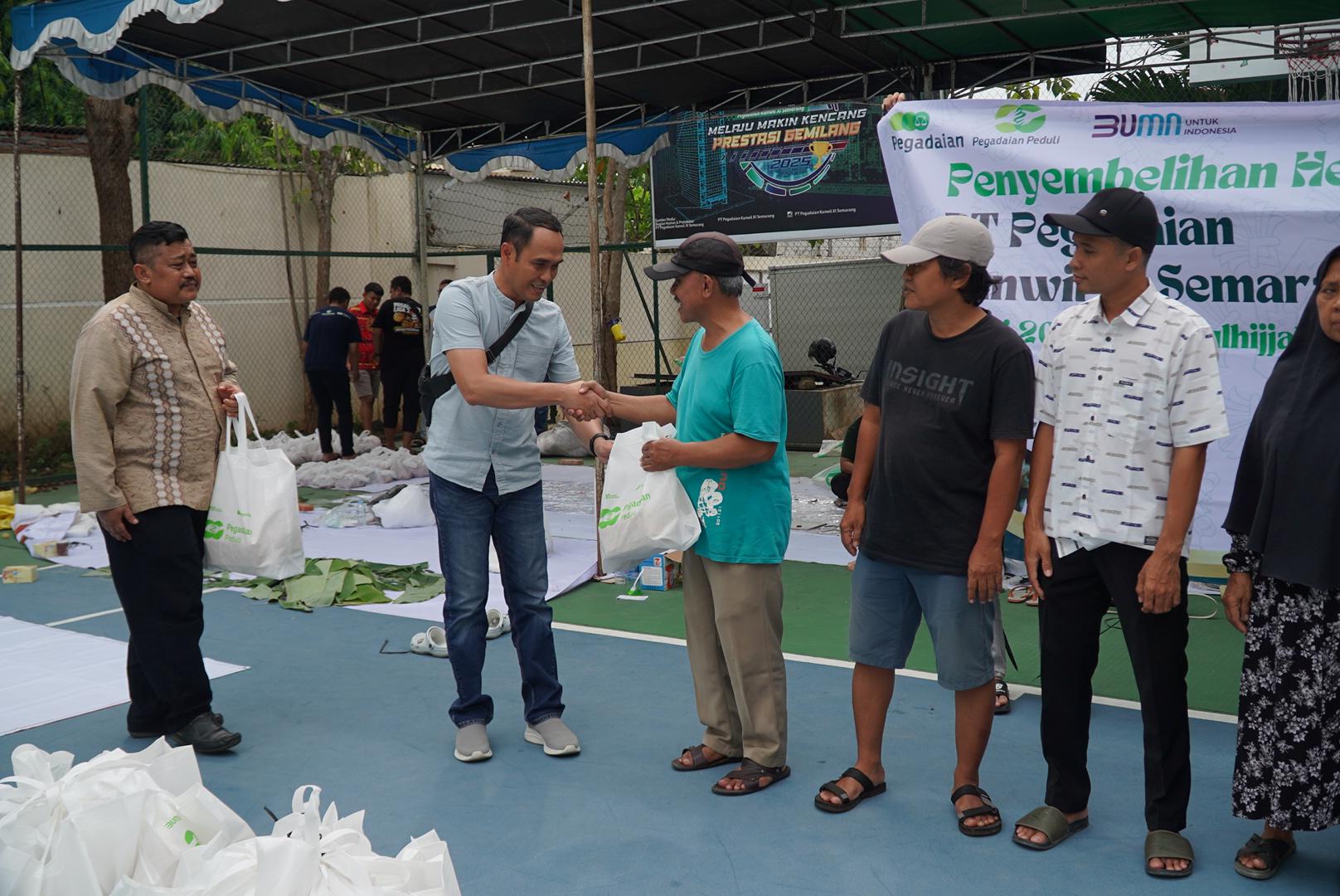 PT Pegadaian Kanwil XI Semarang Salurkan 70 Hewan Kurban
