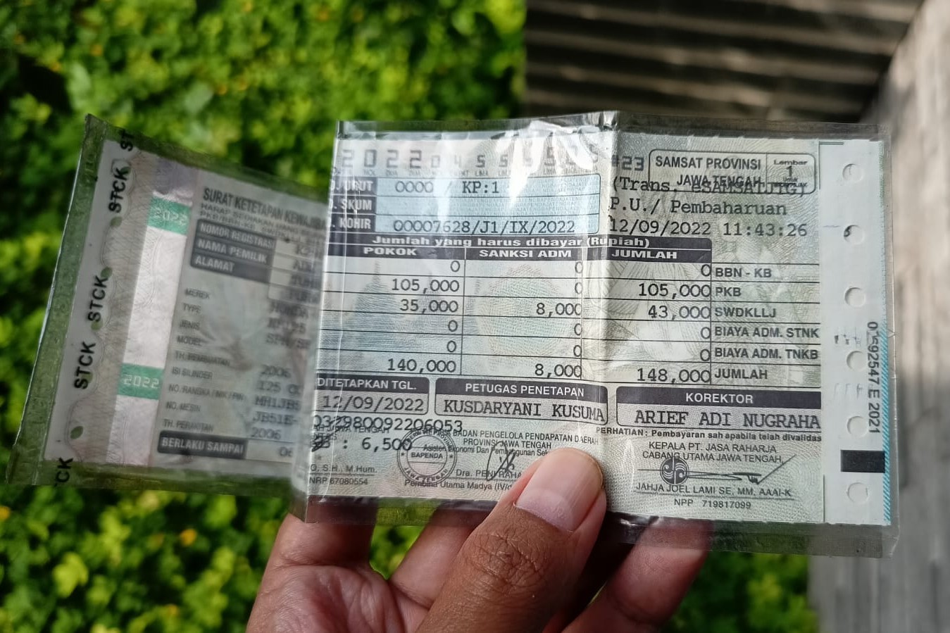 Ilustrasi pajak kendaraan bermotor. Penunggak pajak juga jadi sasaran Operasi Patuh Candi 2025. (matasemarang.com/ Ade Lukmono) Ilustrasi pajak kendaraan bermotor. Penunggak pajak juga jadi sasaran Operasi Patuh Candi 2025. (matasemarang.com/ Ade Lukmono)