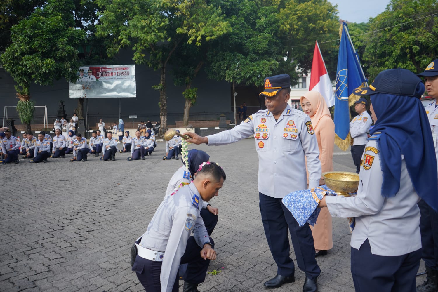 Pegawai Dishub Kota Semarang jalan kaki dari Balai Kota ke Tambakaji Ngaliyan