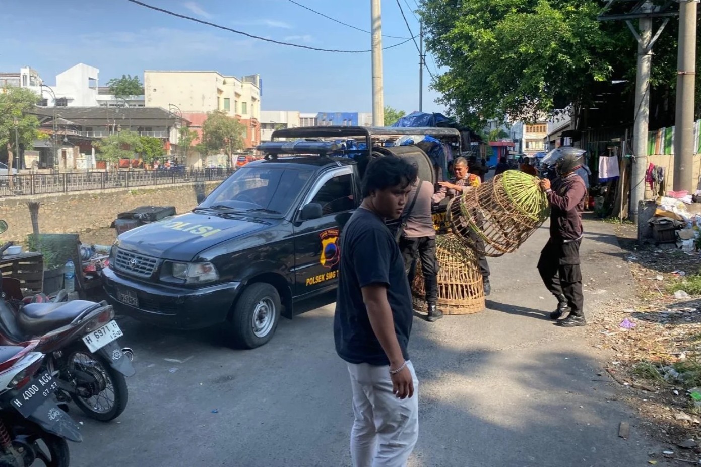 Polisi menggrebek lokasi sabung ayam di kawasan Johar Semarang Tengah
