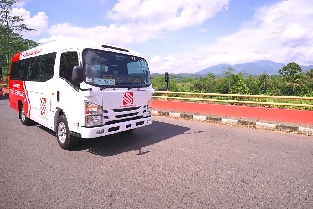 Ilustrasi feeder Trans Semarang
