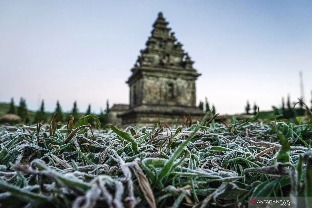 Embun es di Dieng