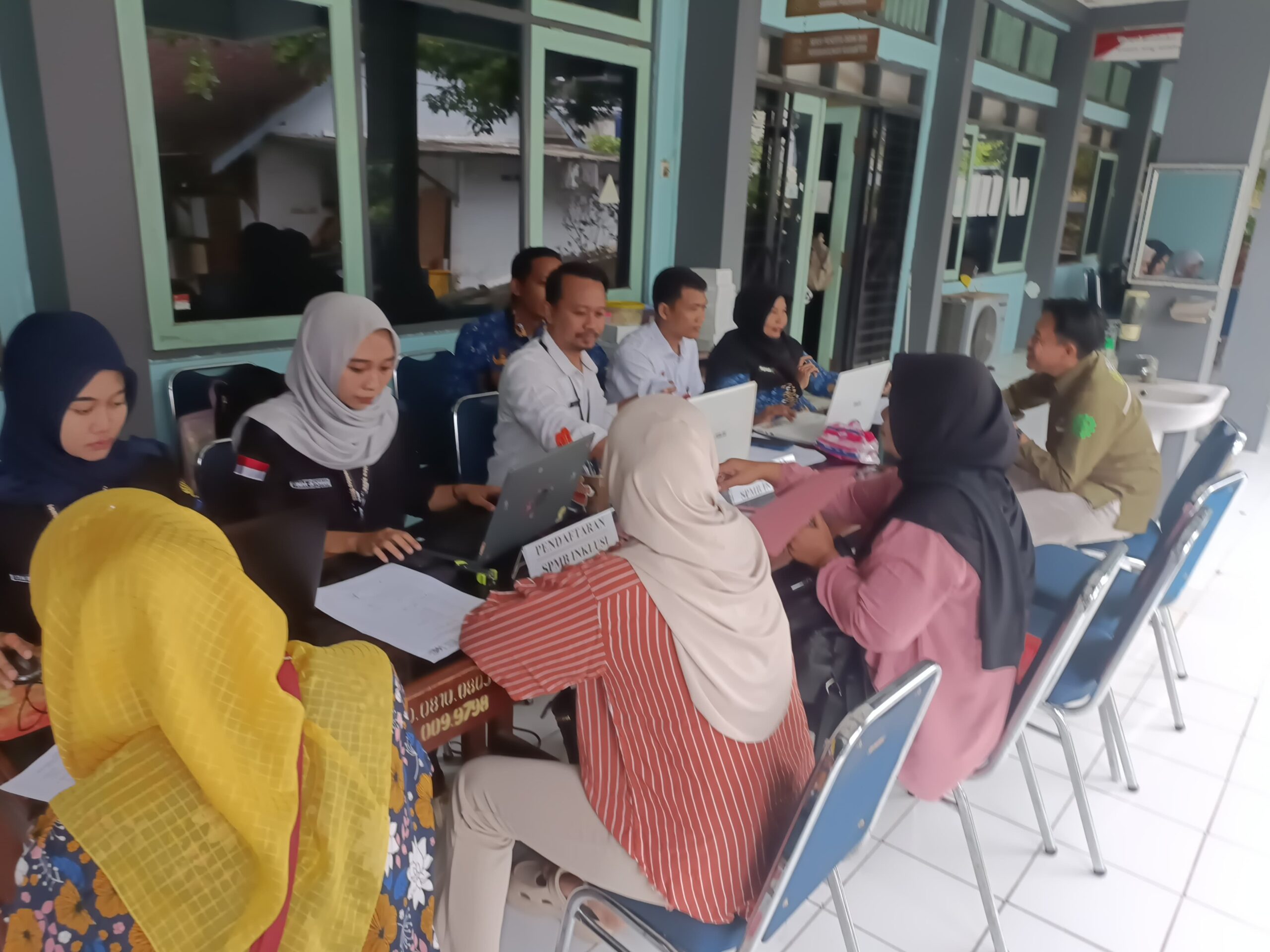 Suasana Pelayanan Disdukcapil Kota Semarang. (matasemarang.com/Lia DIna)