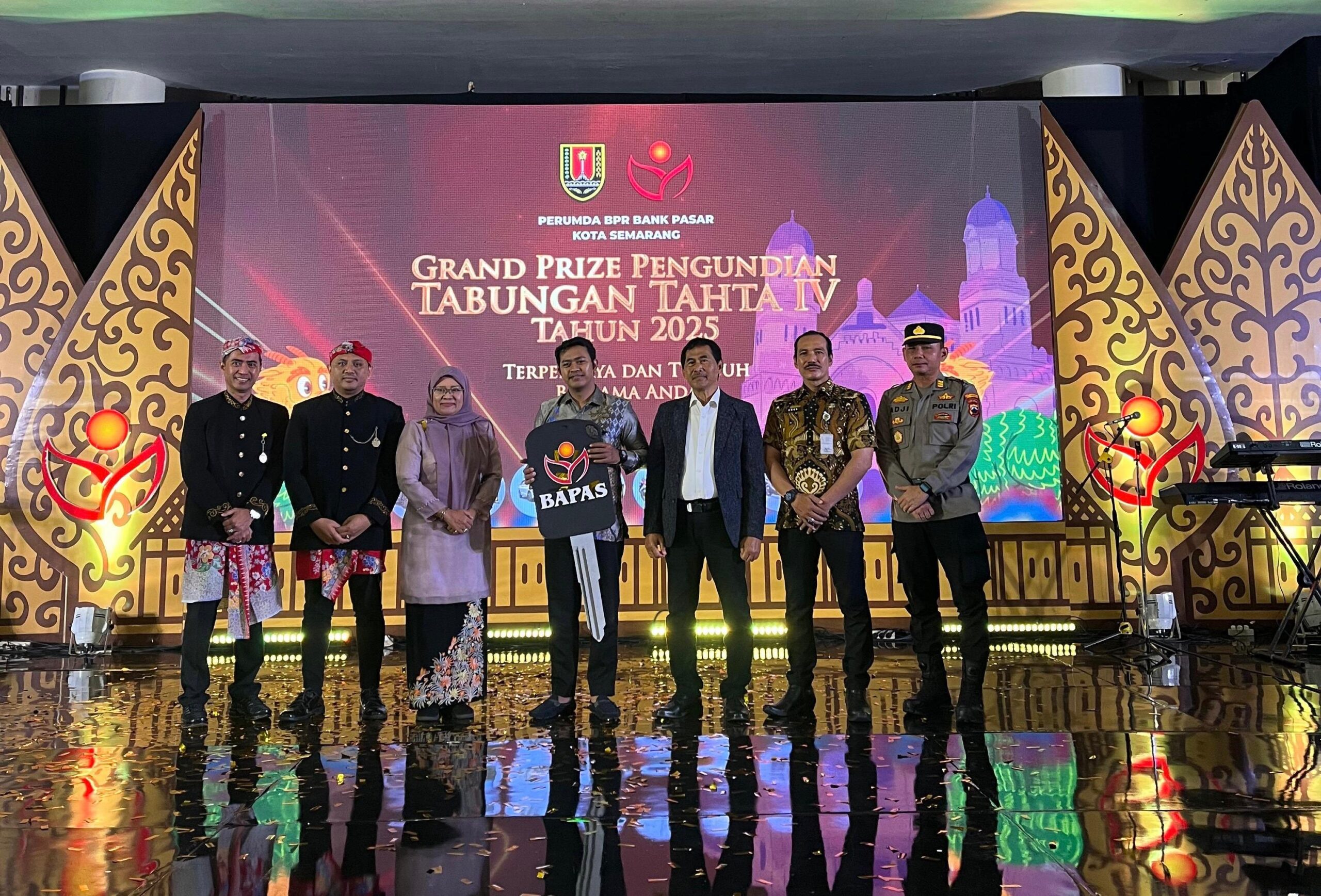 Gebyar undian Tabungan TAHTA BPR Bank Pasar Semarang. (matasemarang.com/Lia Dina)