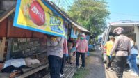 Pria paruh baya asal Amabrawa pingsan di warung penjual kelapa muda di Bawen