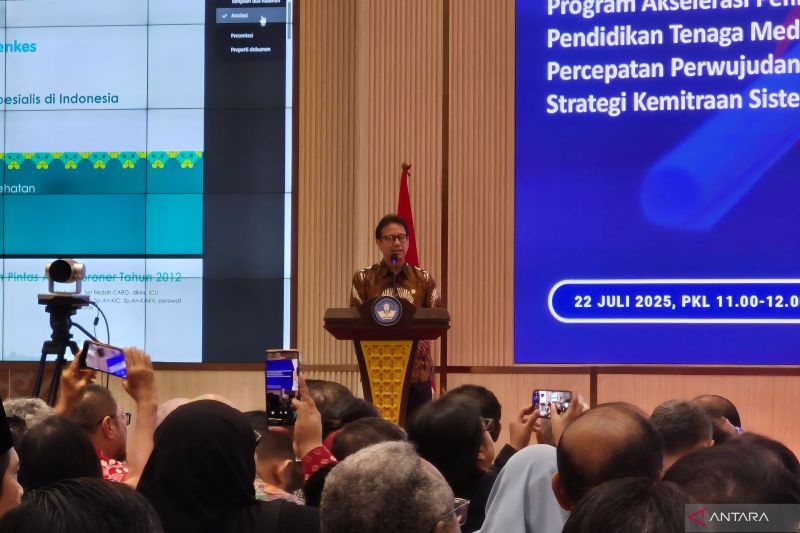 Menteri Kesehatan Budi Gunawan Sadikin