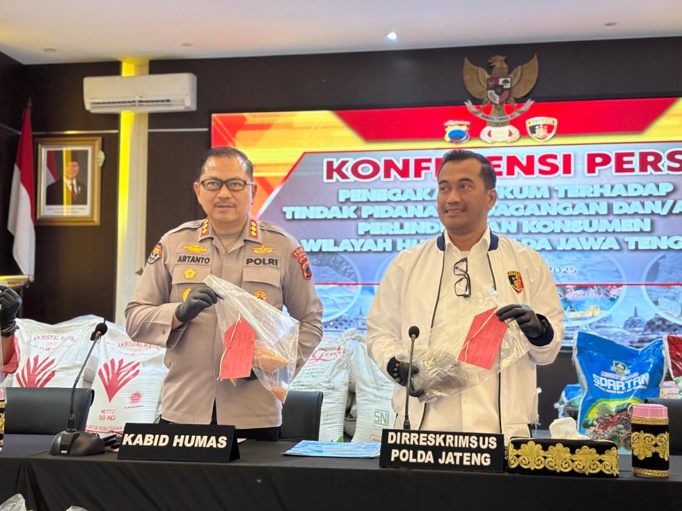 Polda Jateng mengungkap kasus gula oplosan