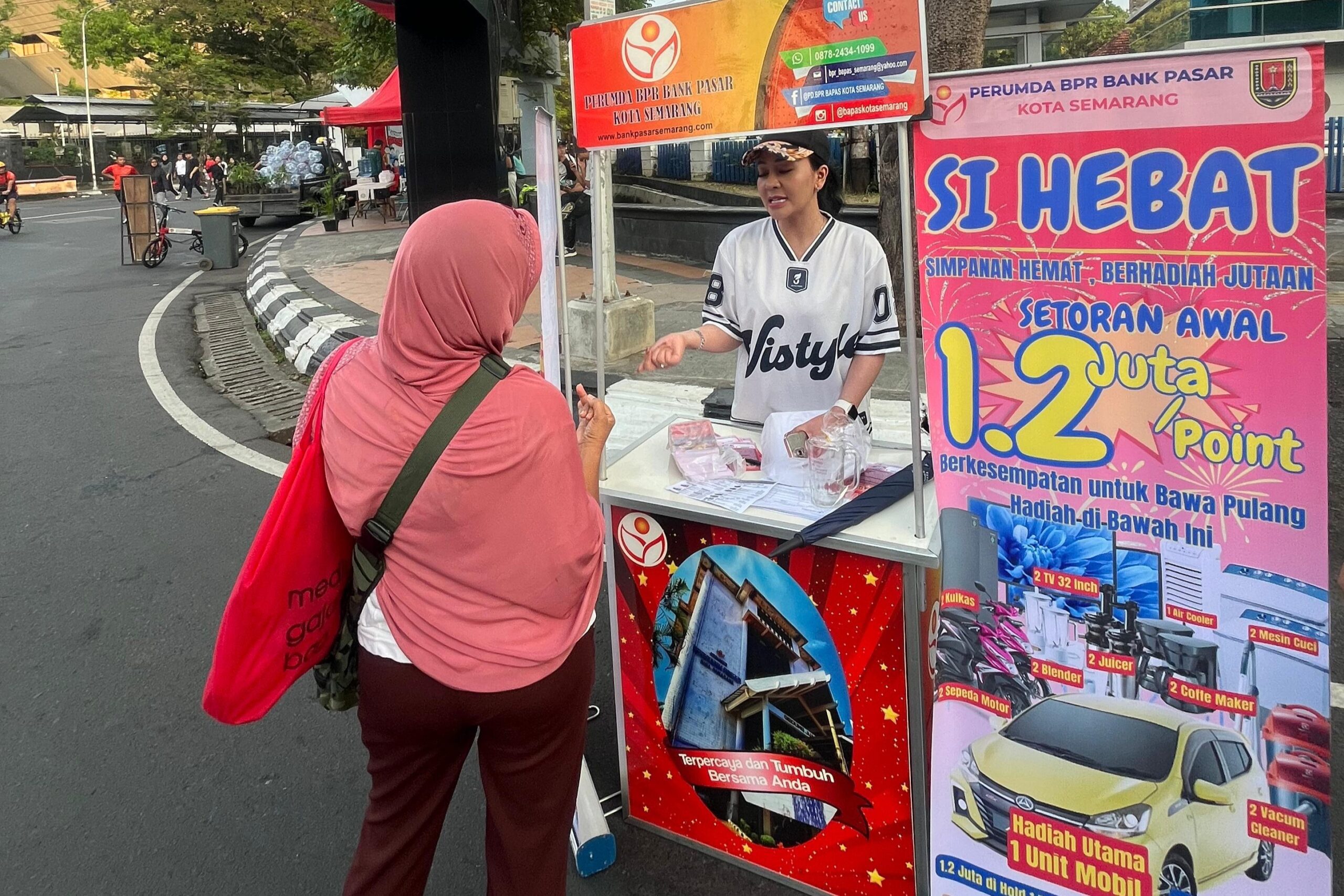 Roadshow Tabungan Si Hebat Perumda BPR Bank Pasar di CFD (foto: Bank Pasar Semarang)