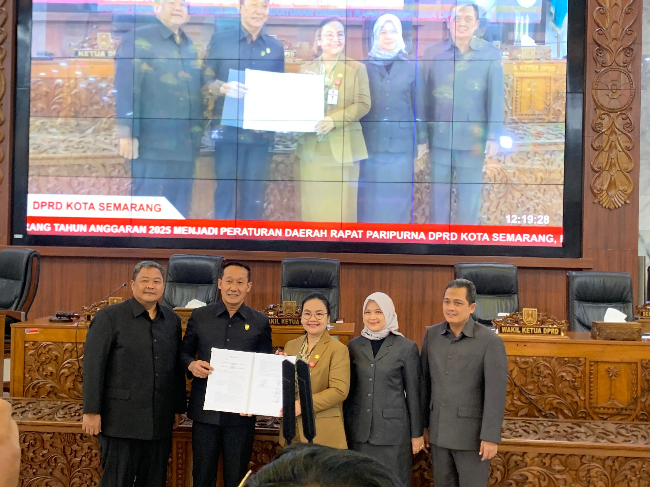 DPRD menyetujui Raperda APBD Perubahan 2025, RRabu 23 Juli 2025 (matasemarang.com/ Lia Dina)