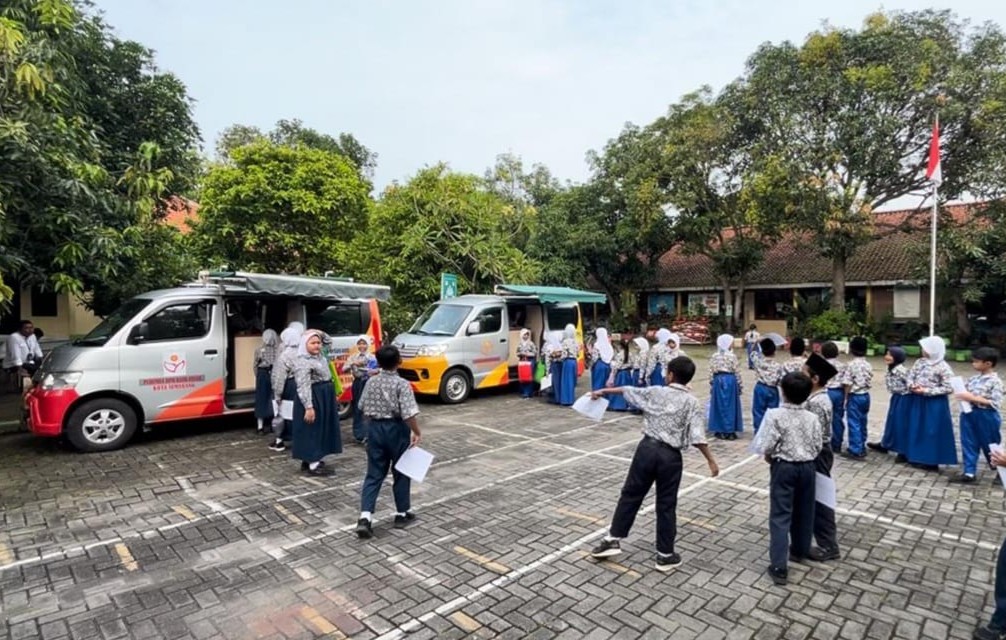 BPR Bank Pasar Kota Semarang sosialisasikan gerakan gemar menabung ke pelajar (Bank Pasar Semarang)