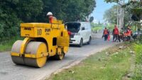 Perbaikan jalan di Karimunjawa (Foto: Pemkab Jepara) Perbaikan jalan di Karimunjawa (Foto: Pemkab Jepara)