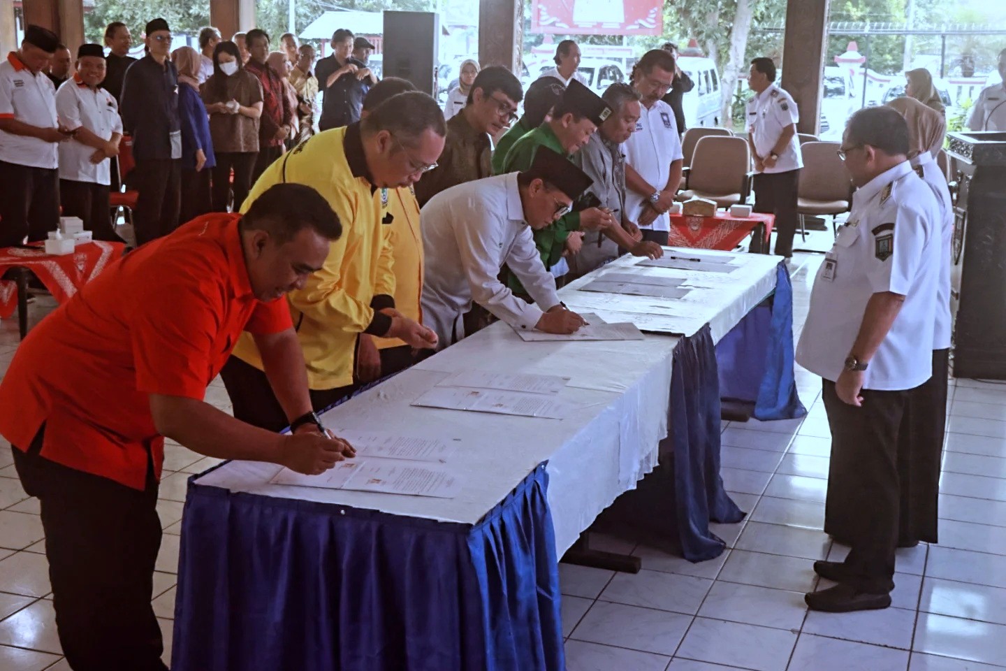 Partai politik di Semarang mendapatkan dana Rp5,2 miliar dari Pemkab Partai politik di Semarang mendapatkan dana Rp5,2 miliar dari Pemkab