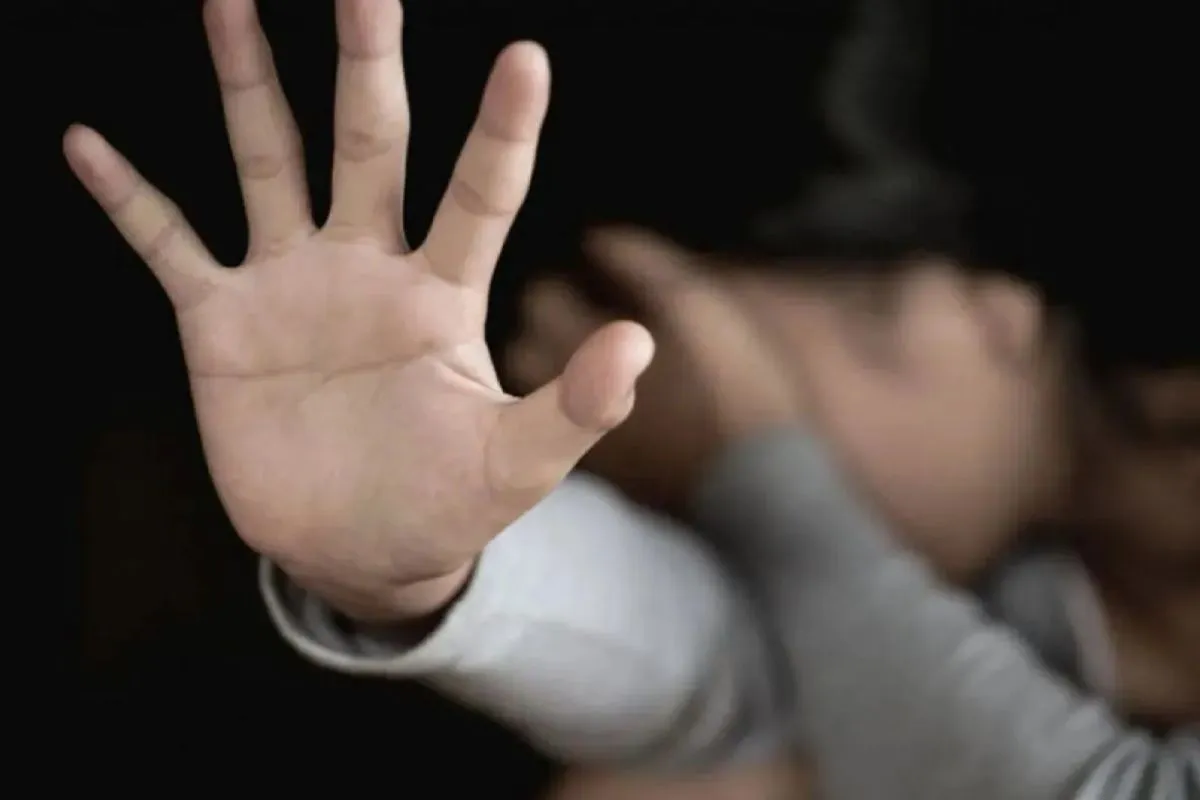 pelecehan Pelecesehan seksual terhadap anak di bawah umur