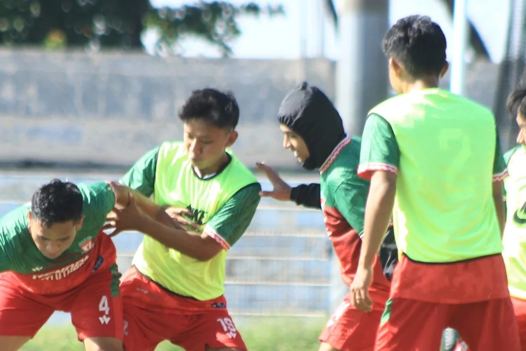 Latihan Persik Kendal sebelum melawan Tornado FC (instagram @persikkendal_official) Latihan Persik Kendal sebelum melawan Tornado FC (instagram @persikkendal_official)