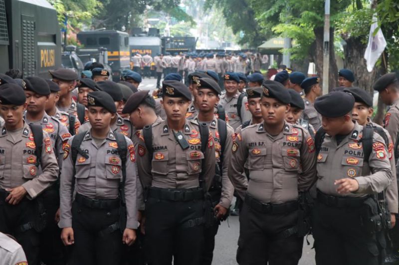 polisi dalam sidang Hasto