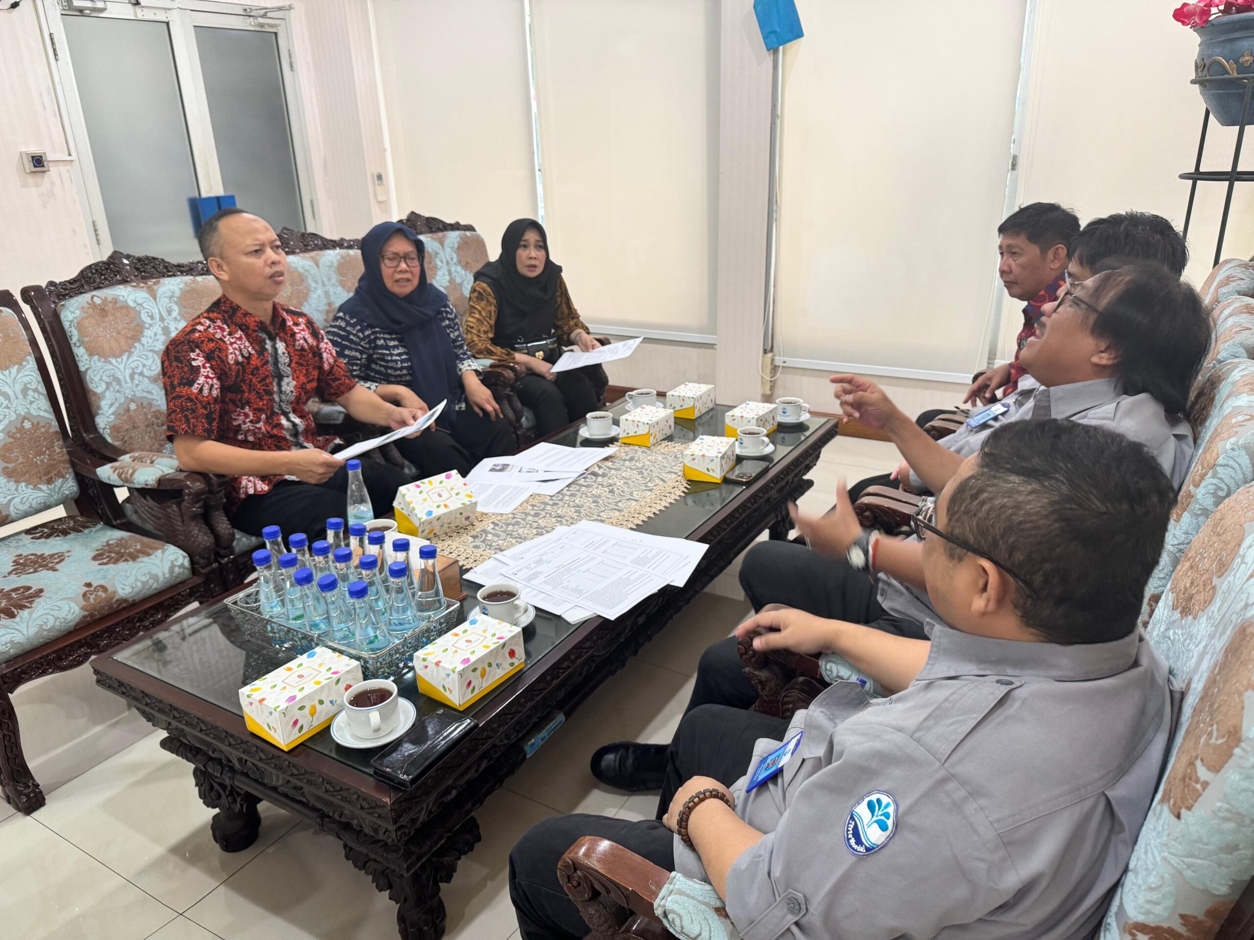 Komisi B lankukan kunjungan ke kantor PDAM Tirta Moedal Semarang. (matasemarang.com/Lia Dina)