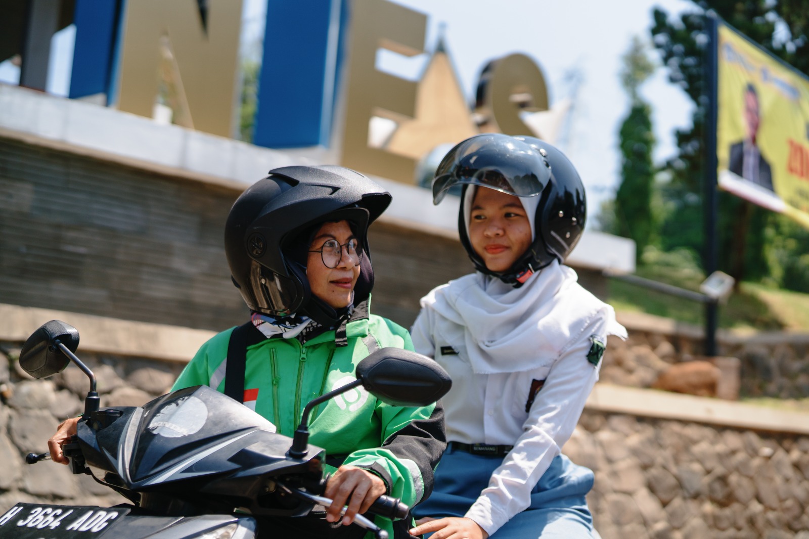 Kisah Lidiah, Srikand Gojek berjuang untuk keluarga. (matasemarang.com/Lia Dina)