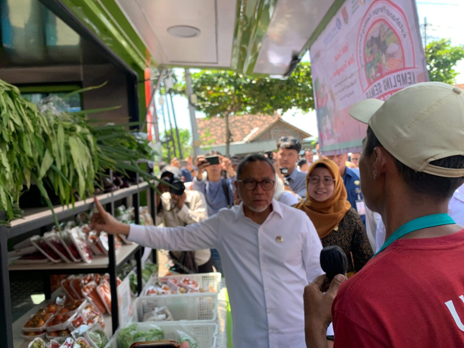 Menko Zulhas Tinjau KKMP Gedawang Kota Semarang. (matasemarang.com/lia Dina)