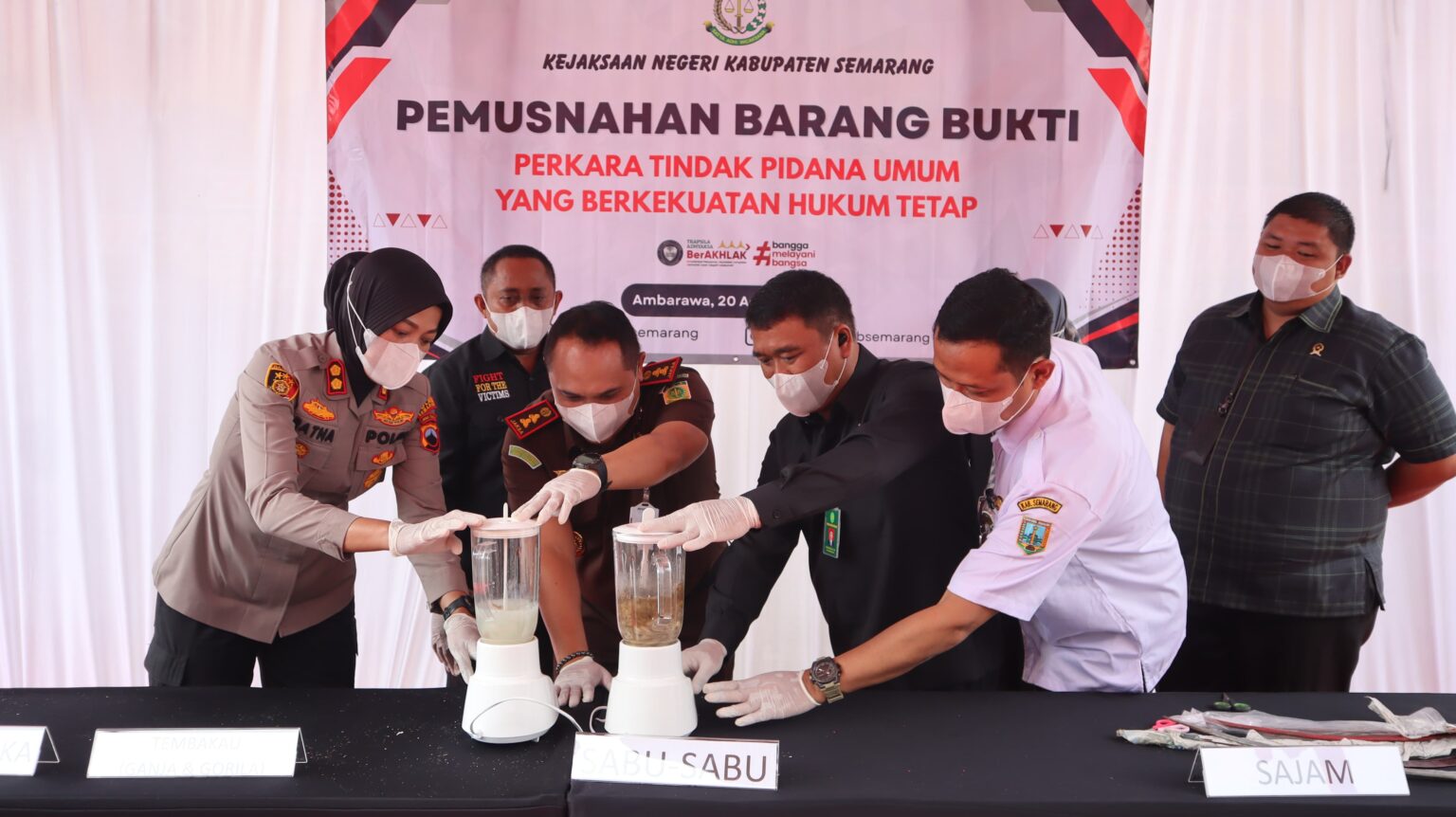 Kejari dan Polres Semarang musnahkan barang bukti tindak kejahatan (foto: Polres Semarang)