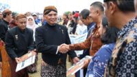 Ketua DPRD Jateng Sumanto dalam acara HUT ke-80 Jateng Ketua DPRD Jateng Sumanto dalam acara HUT ke-80 Jateng
