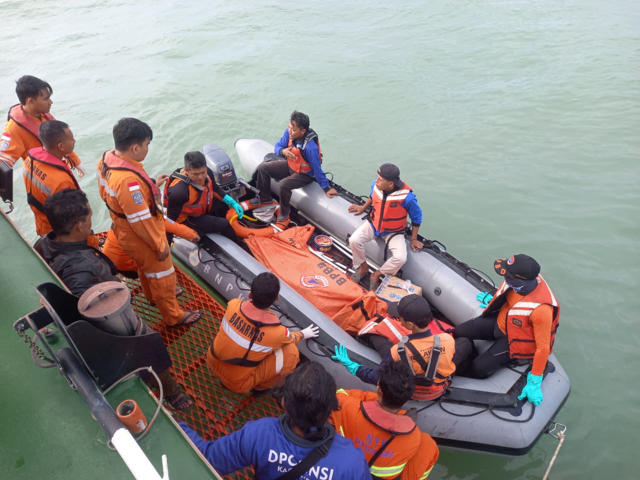 3 nelayan Kendal yang hilang saat badai ditemukan meninggal dunia (foto: Basarnas Semarang)