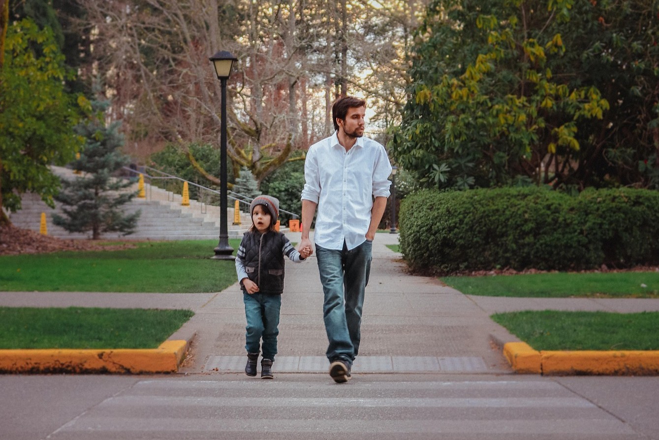 Peran ayah dalam tumbuh kembang anak (pixabay/Olichel)