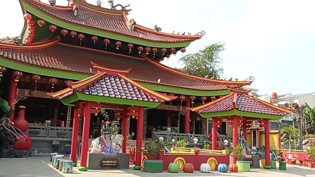 Klenteng Low Lie Bio