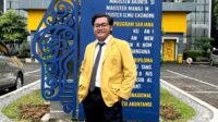 Rizky Indra Kramat, mahasiswa FEB Unsoed yang lulus tanpa skripsi (foto: Humas Undsoed) Rizky Indra Kramat, mahasiswa FEB Unsoed yang lulus tanpa skripsi (foto: Humas Undsoed)