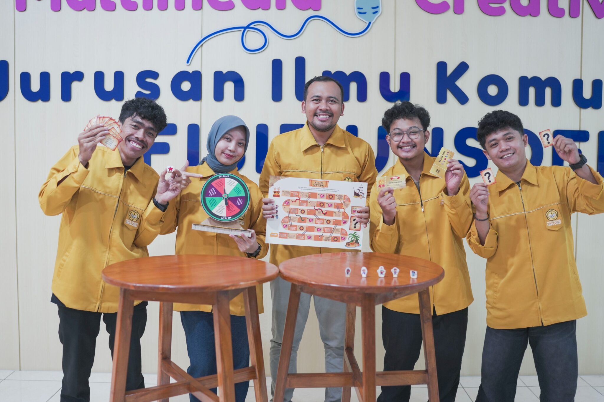 Tim mahasiswa Unsoed raih juara 3 dalam lomba level nasional (foto: Humas Unsoed) Tim mahasiswa Unsoed raih juara 3 dalam lomba level nasional (foto: Humas Unsoed)