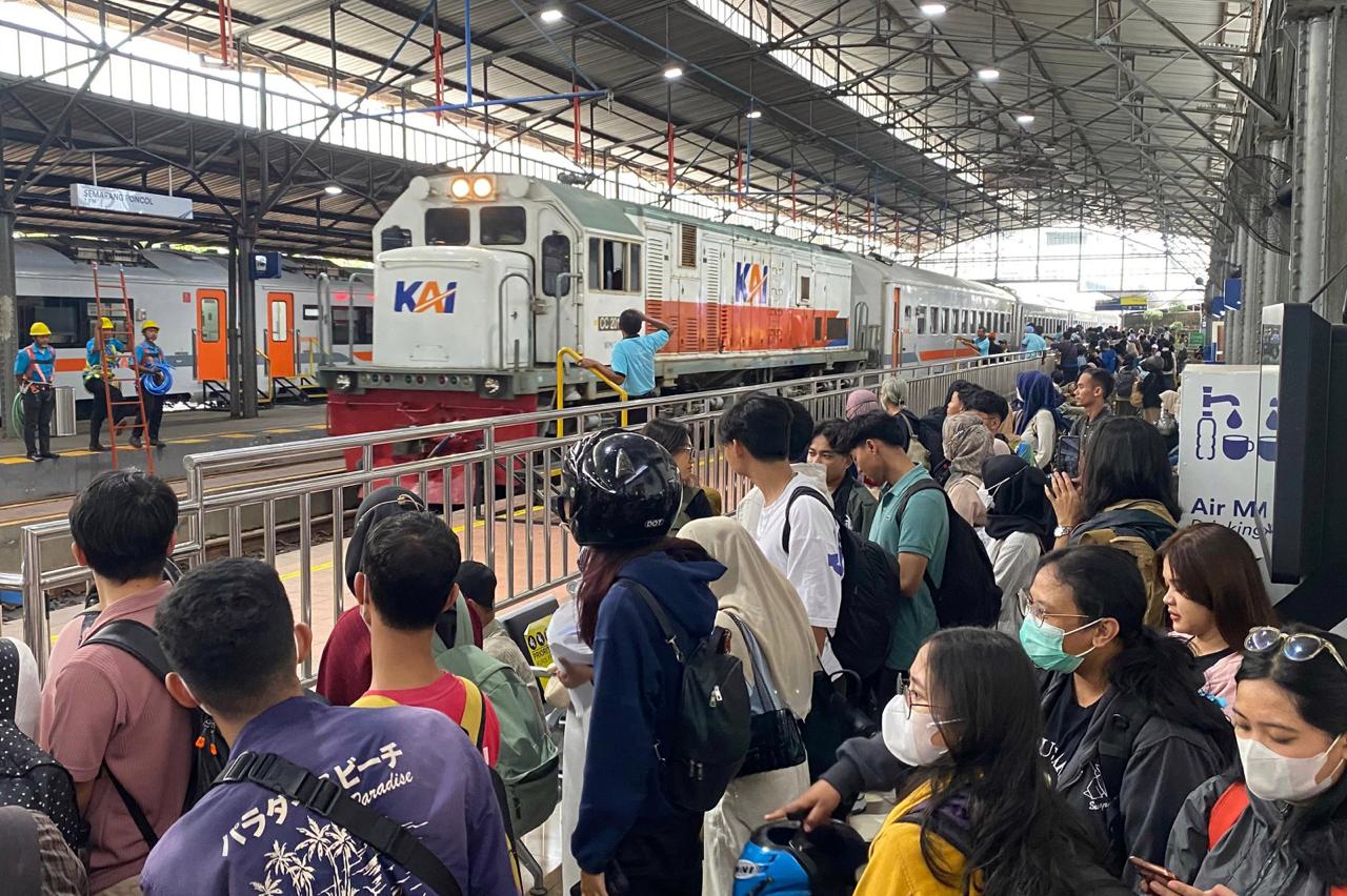 Suasana di salah satu stasiun Daop 4 Semarang. (matasemarang.com/Lia Dina)
