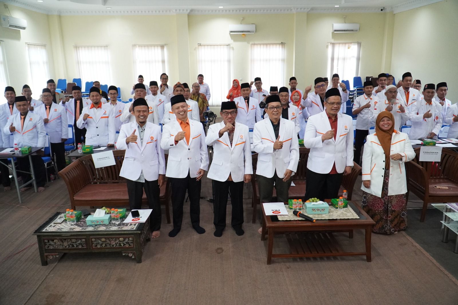 Pelantikan pengurus baru PKS Kota Semarang (matasemarang.com/Lia Dina) Pelantikan pengurus baru PKS Kota Semarang (matasemarang.com/Lia Dina)