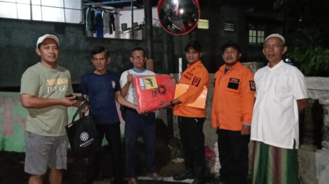 Pemkot Semarang berikan bantuan kepada warga terdampak bencana (matasemarang.com/Lia Dina)