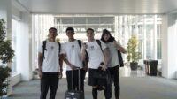 21 pemain Kendal Tornado FC terbang ke Jayapura (matasemarang.com/Lia Dina) 21 pemain Kendal Tornado FC terbang ke Jayapura (matasemarang.com/Lia Dina)